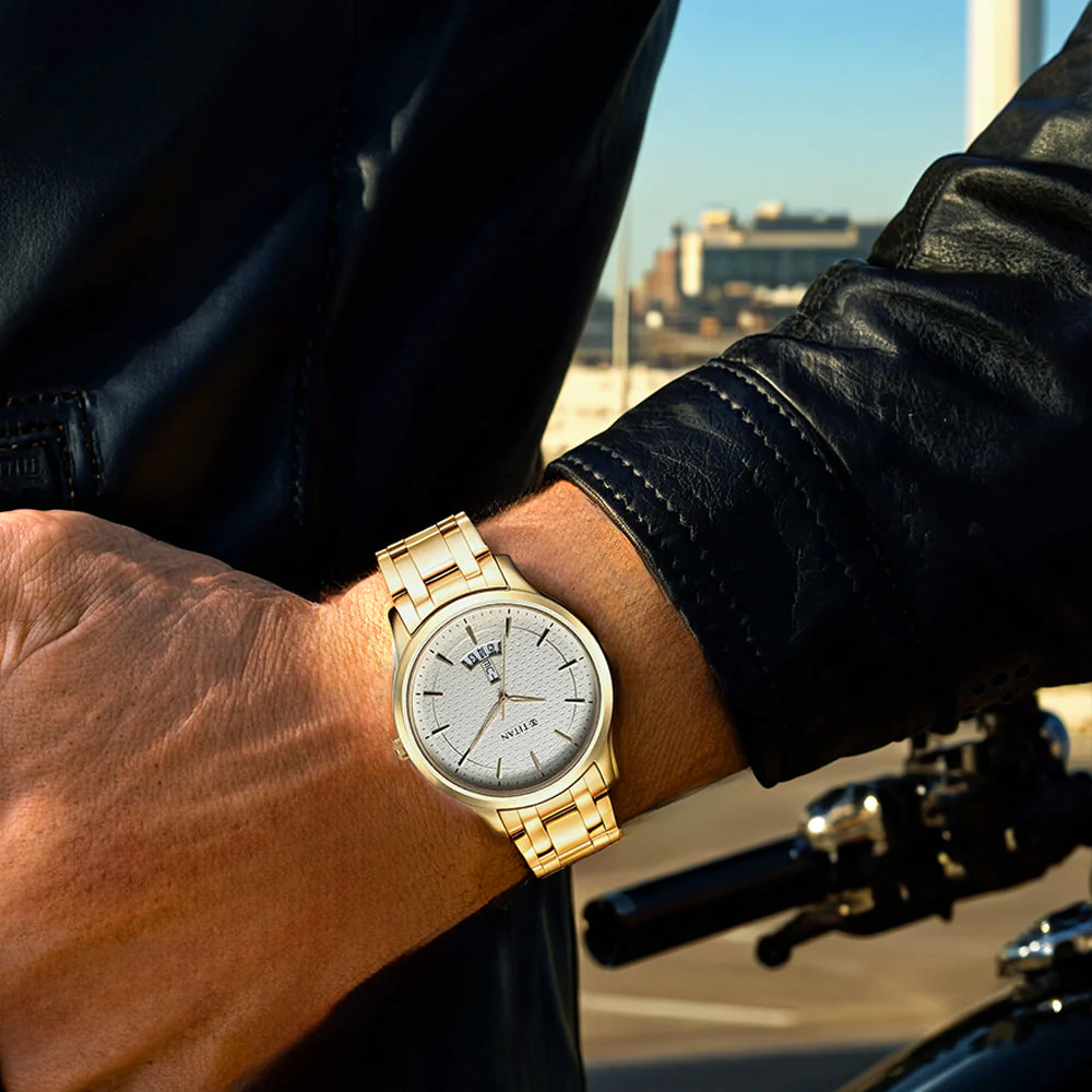 Titan Karishma Quartz Analog Champagne Dial Stainless Steel Strap Watch for Men - Image 7